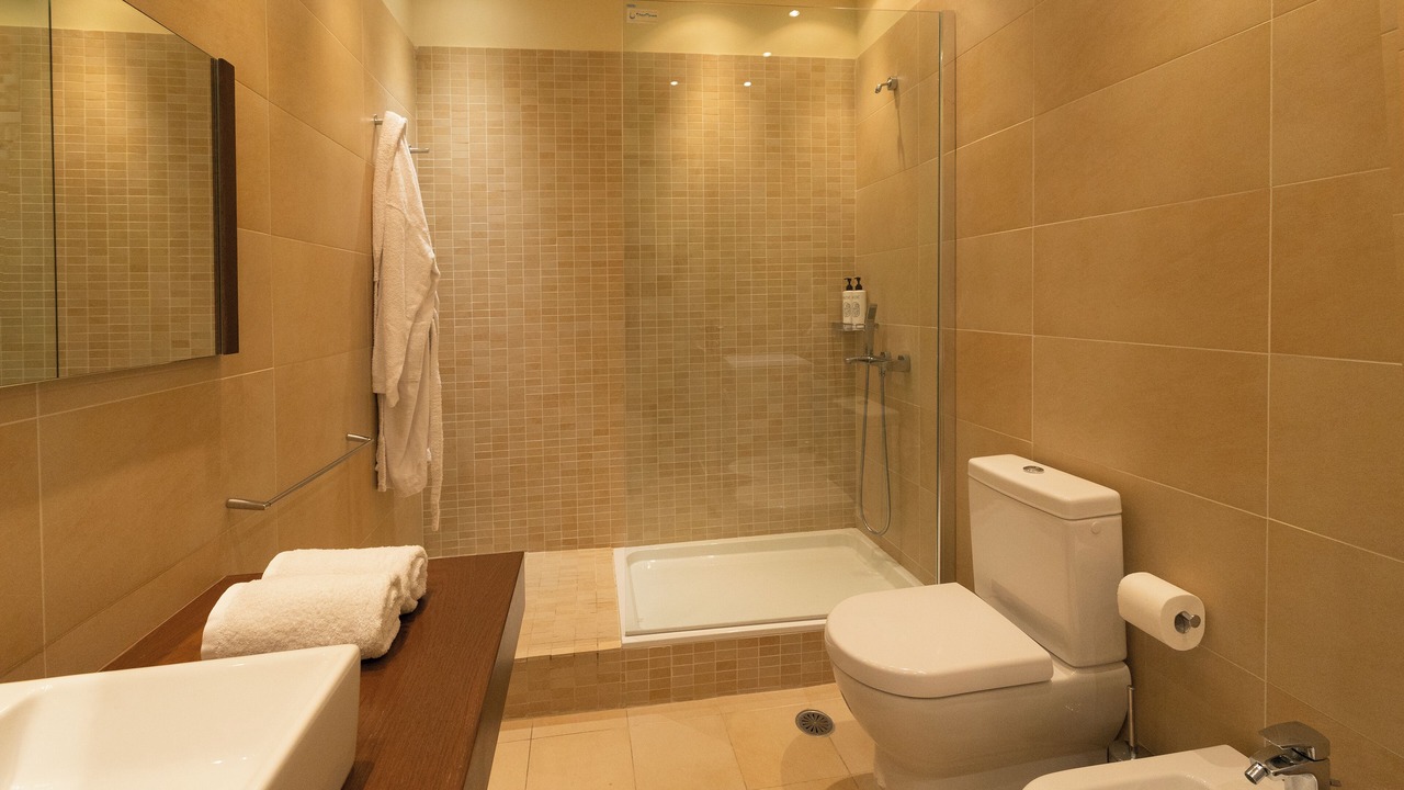 Photo of Bathroom in Athanatoi