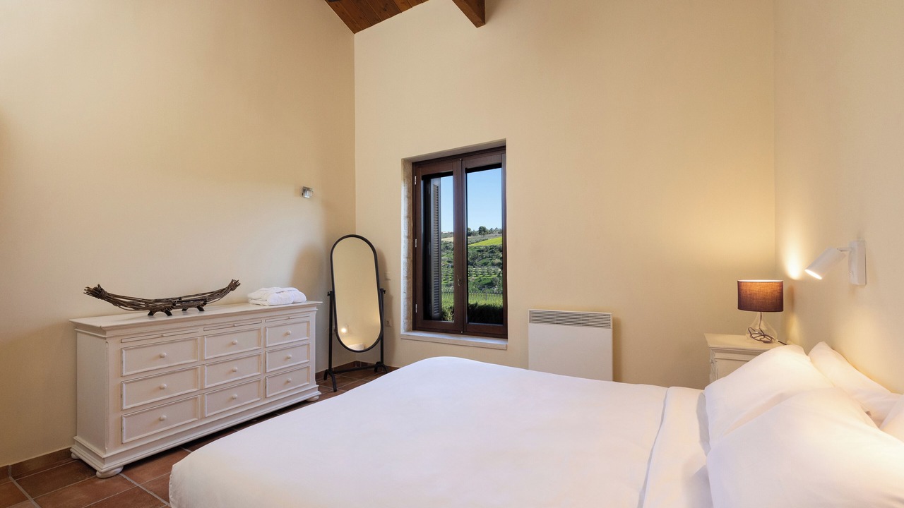 Photo of Bedroom in Athanatoi