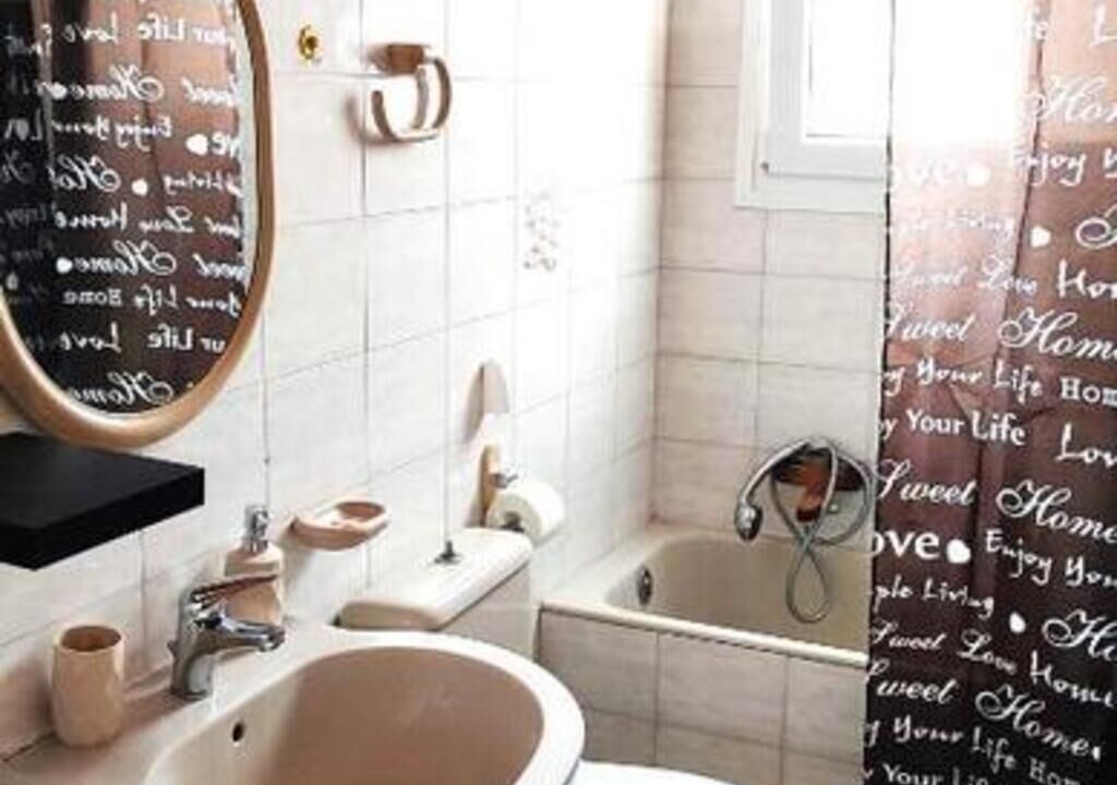 Photo of Bathroom in Myrina