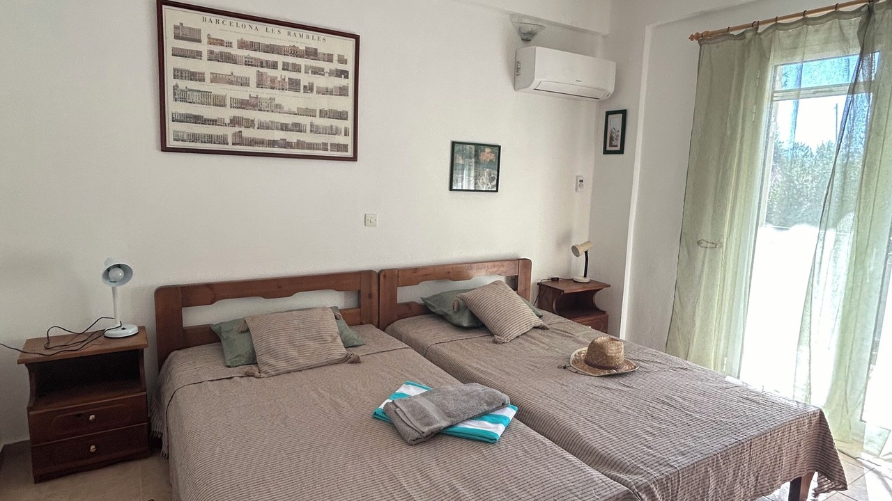 Photo of Bedroom in Petalidi