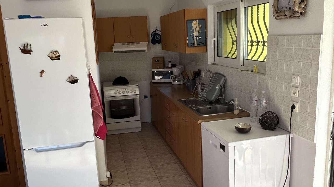 Photo of Kitchen in Petalidi