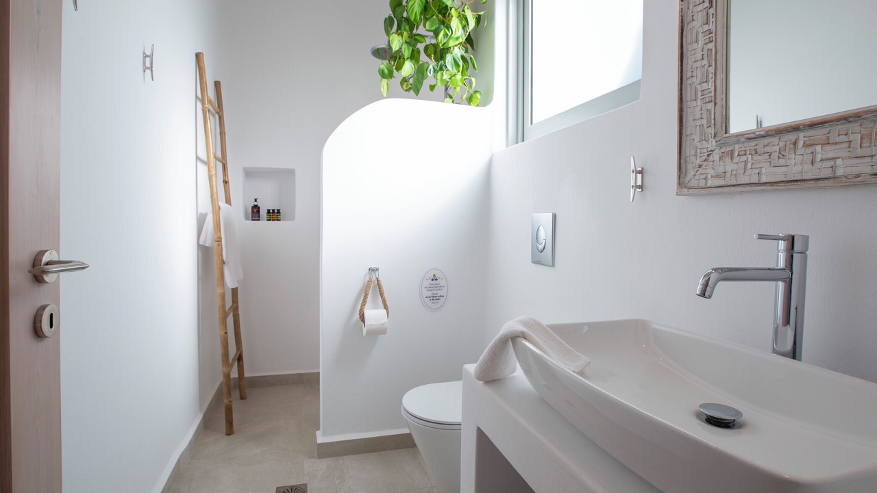 Photo of Bathroom in Geni