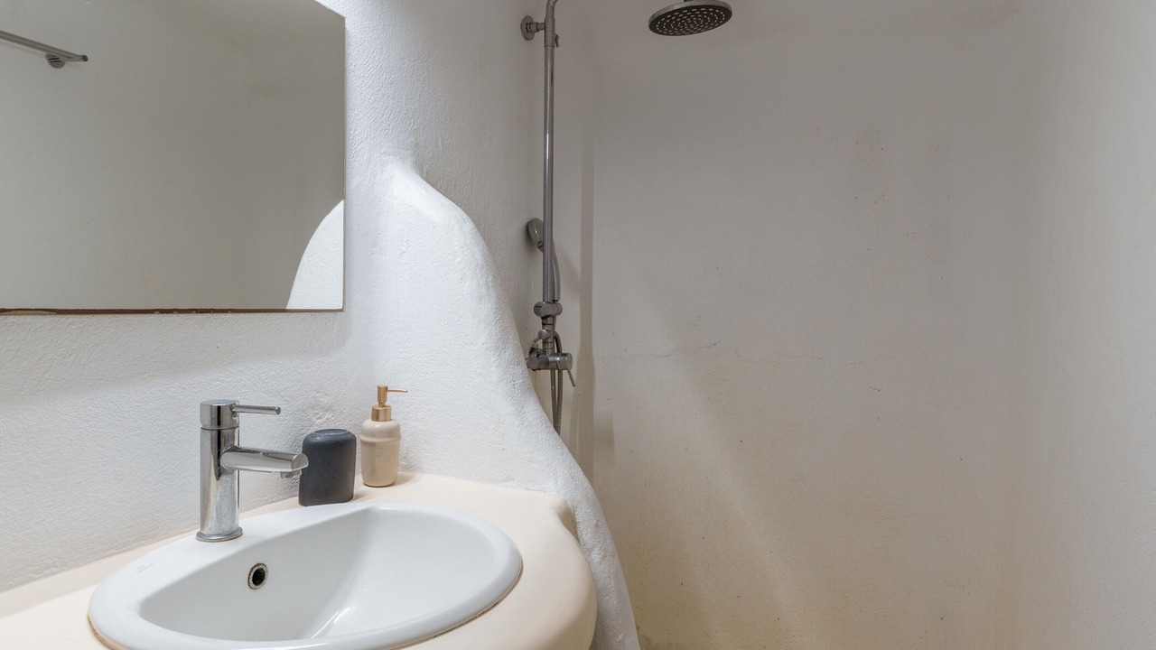 Photo of Bathroom in Kanalia