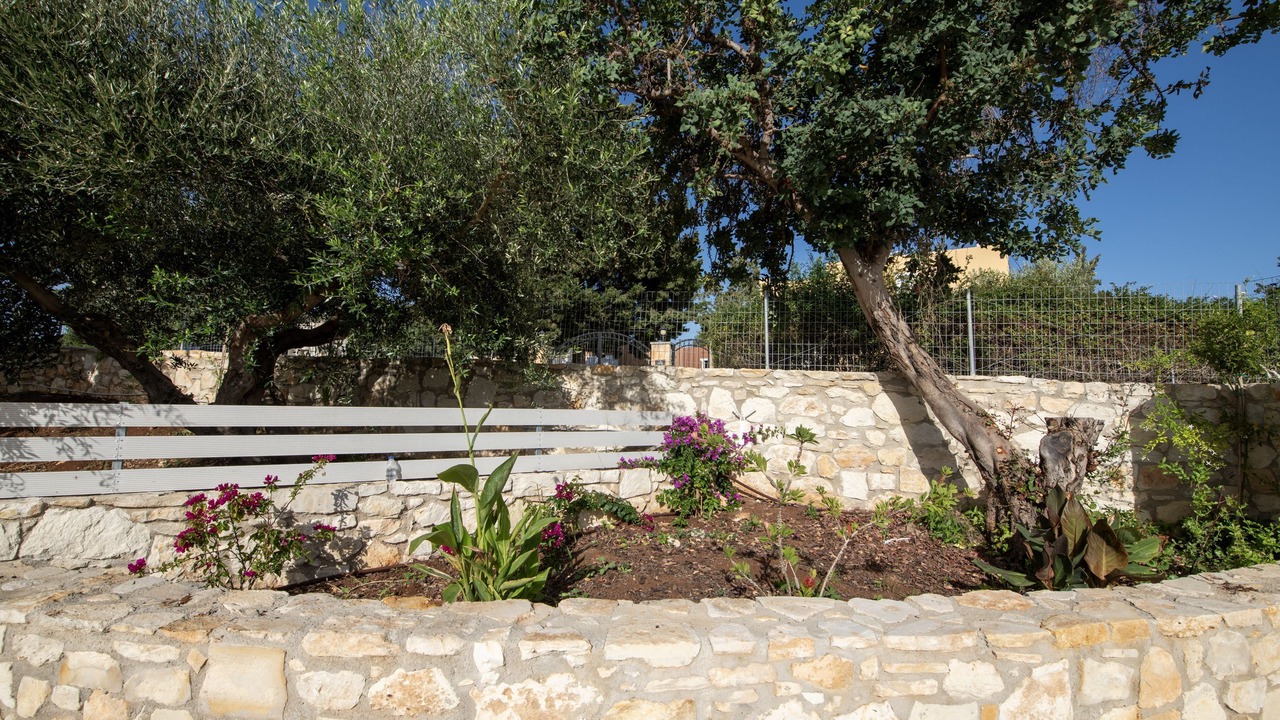 Photo of Outdoor in Douliana