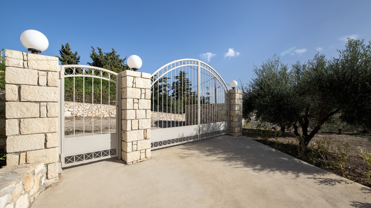 Photo of Outdoor in Douliana