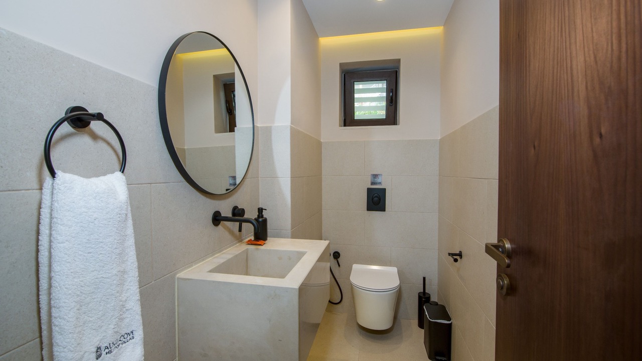 Photo of Bathroom in Plaka