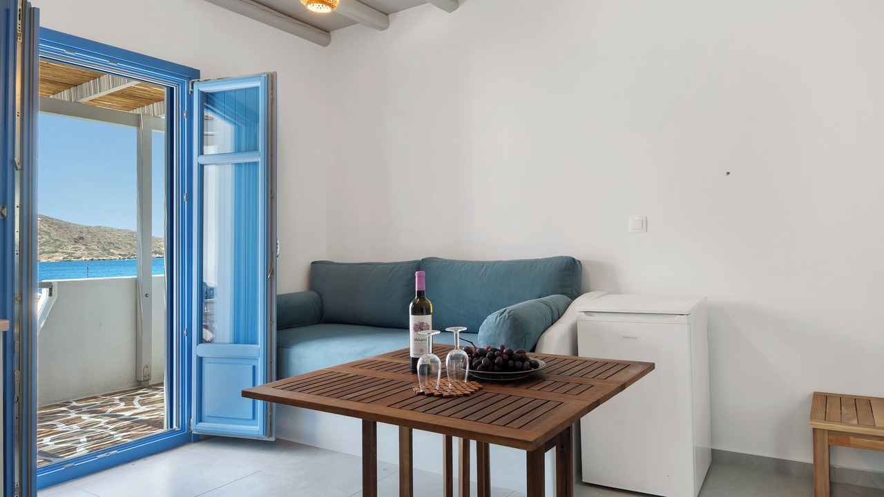 Photo of Livingroom in Katapola