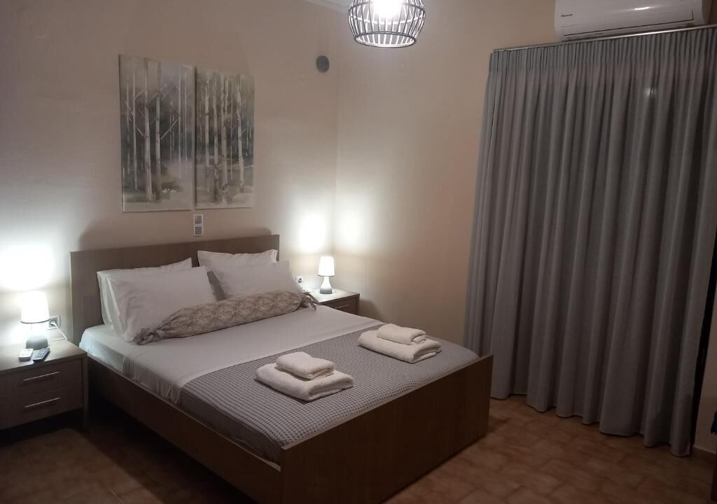 Photo of Bedroom in Skines