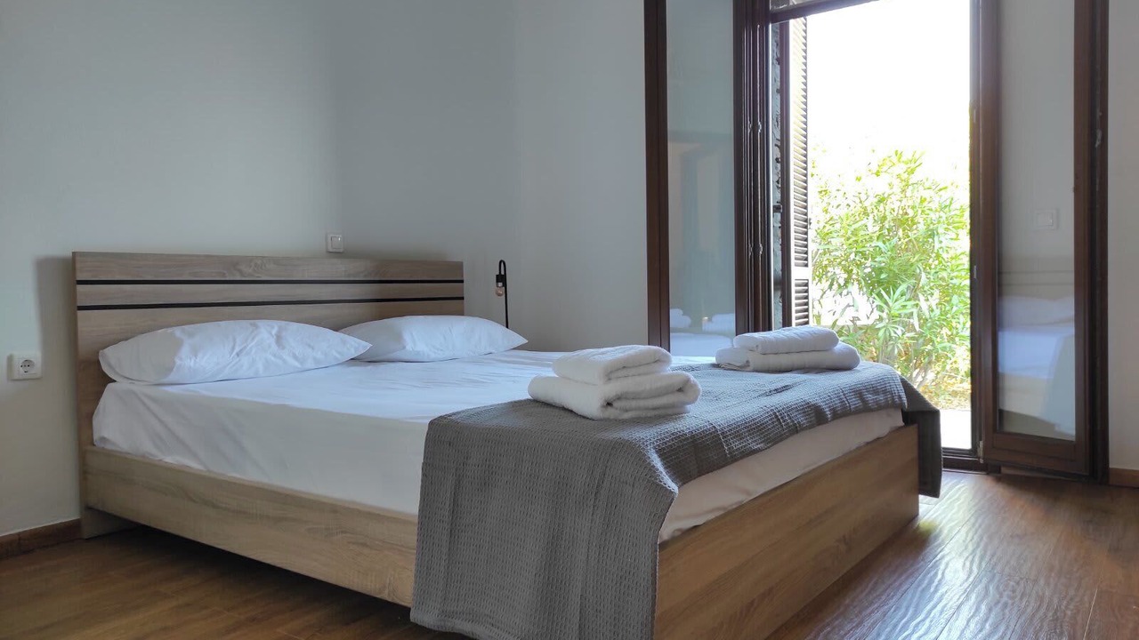 Photo of Bedroom in Kea
