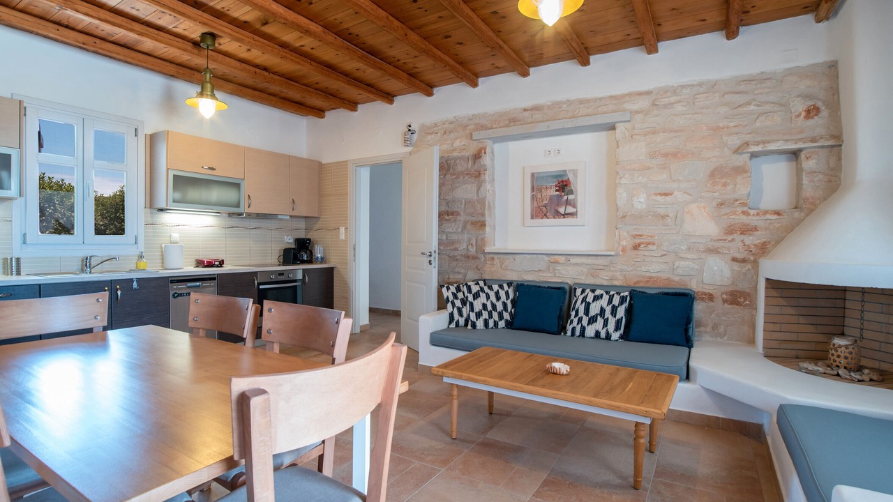 Photo of Livingroom in Chrissi Akti
