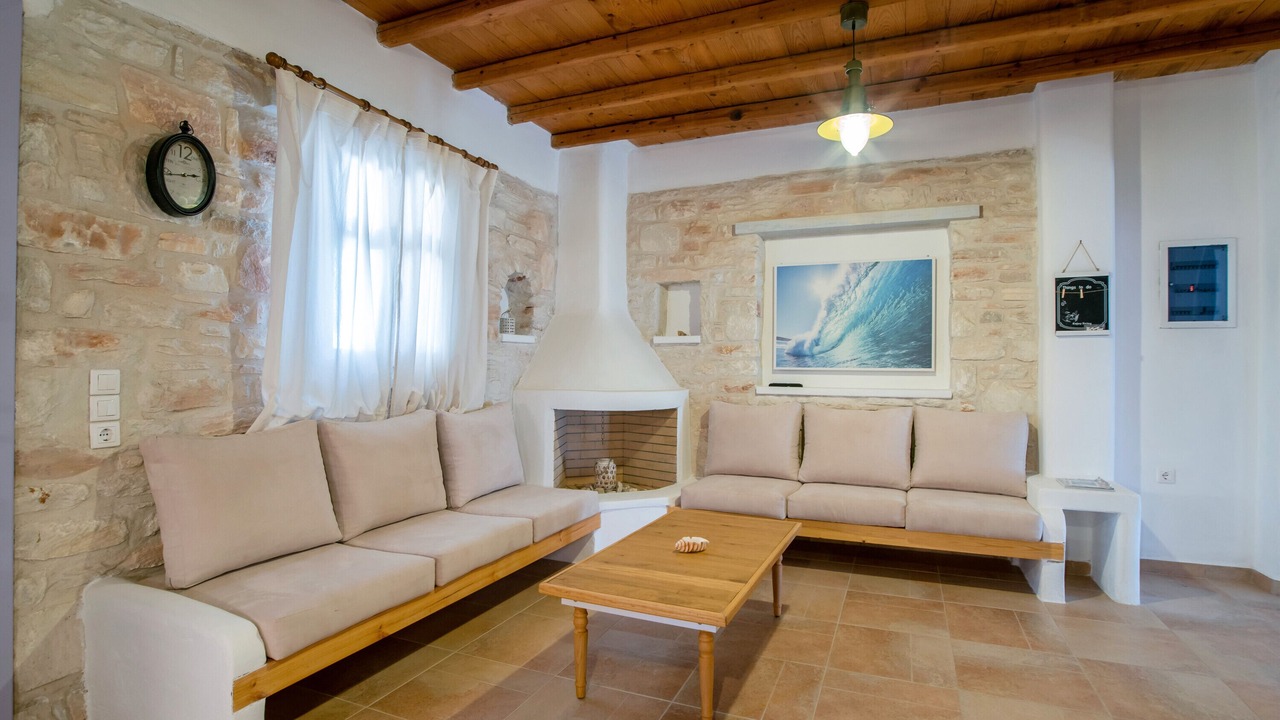 Photo of Livingroom in Chrissi Akti