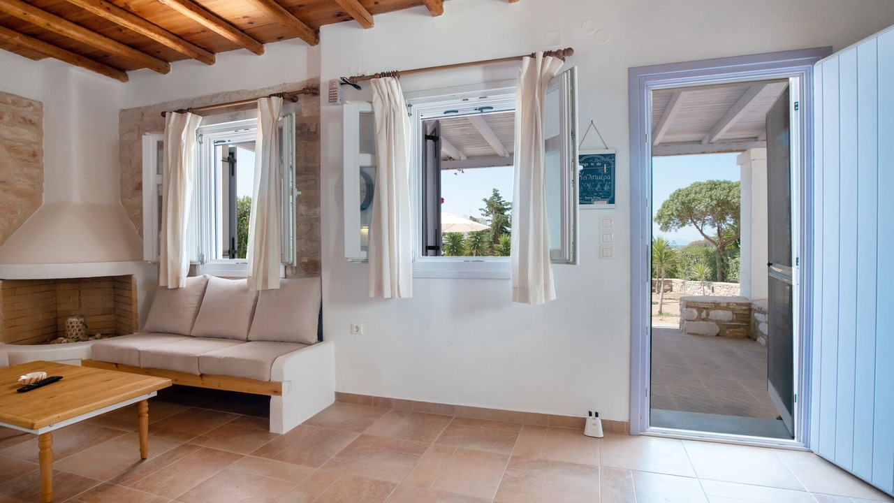 Photo of Livingroom in Chrissi Akti