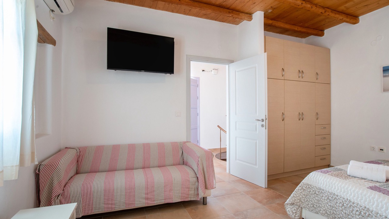 Photo of Livingroom in Chrissi Akti