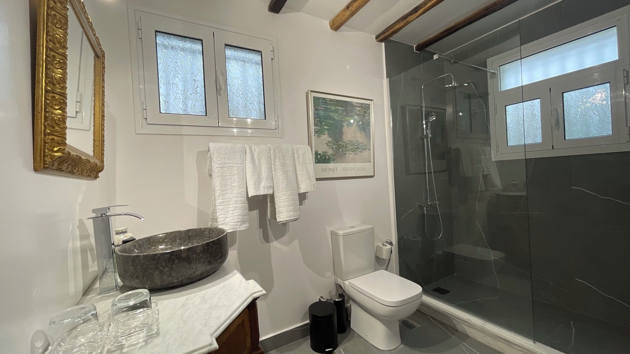 Photo of Bathroom in Vrontados