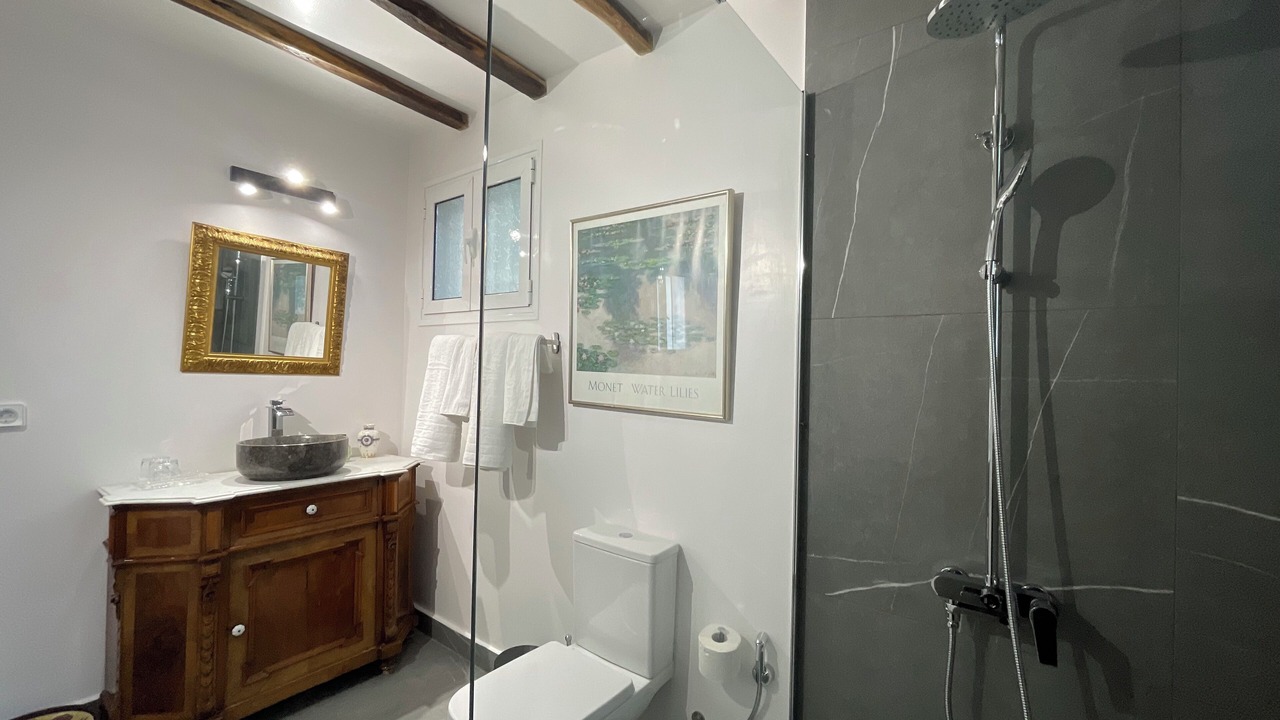 Photo of Bathroom in Vrontados