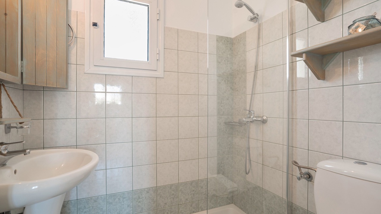 Photo of Bathroom in Leivathos