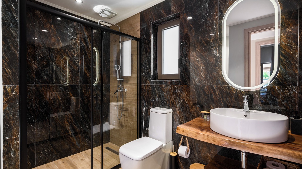 Photo of Bathroom in Ipsos