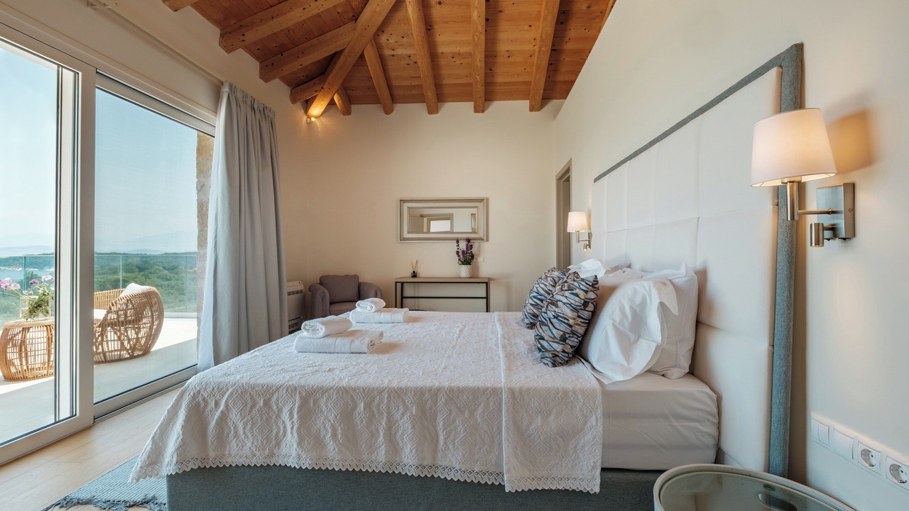 Photo of Bedroom in Petaleia