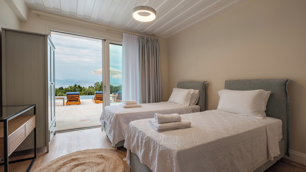 Photo of Bedroom in Petaleia