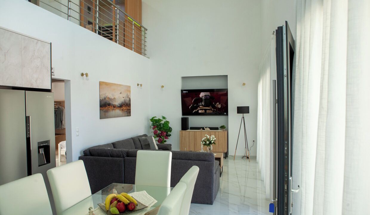 Photo of Livingroom in Gouvai