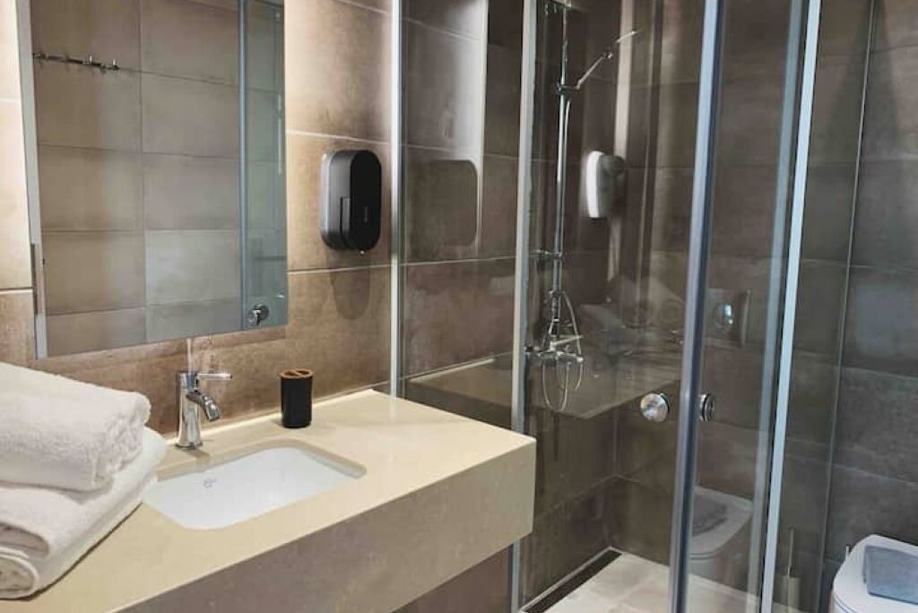 Photo of Bathroom in Marathokefala