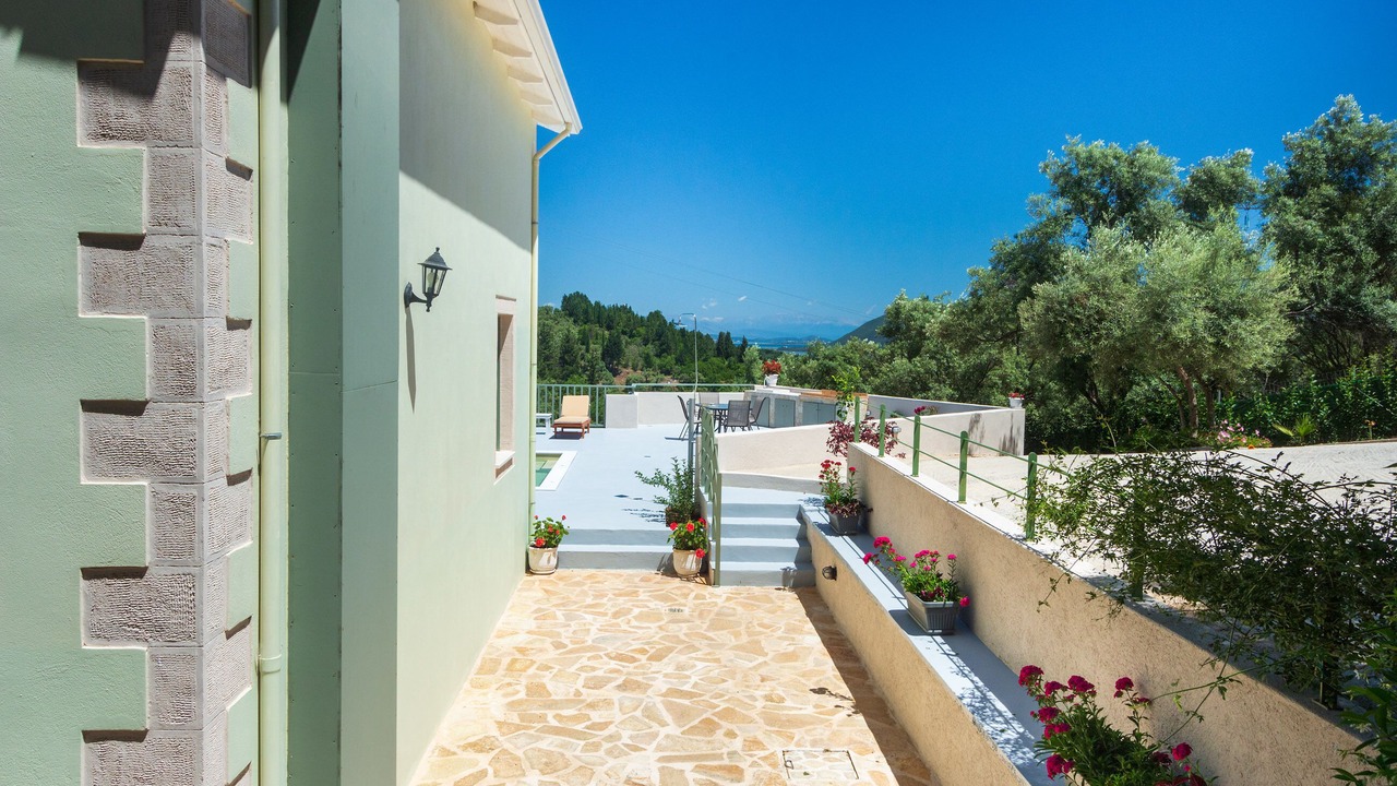Photo of Patio Balcony in Kariotai