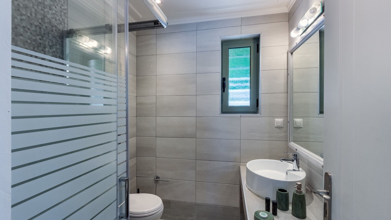 Photo of Bathroom in Kariotai