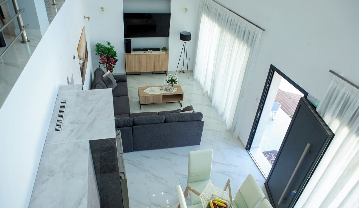 Photo of Livingroom in Gouvai