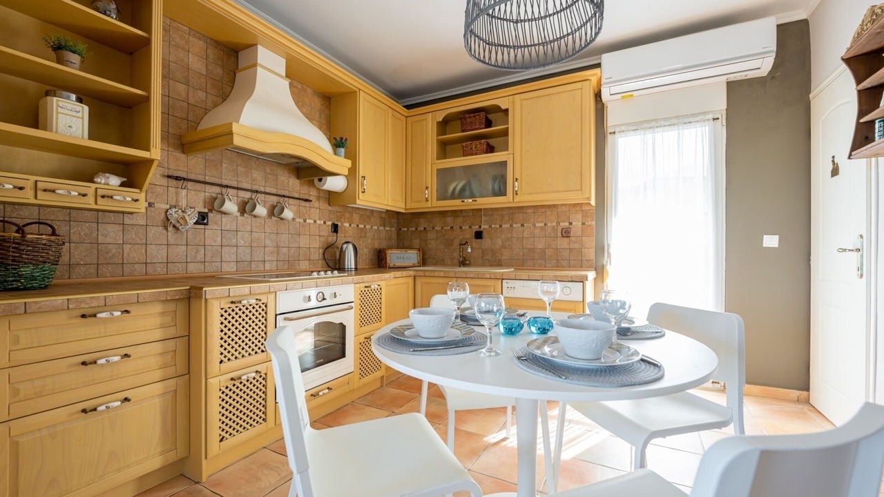 Photo of Kitchen in Flogita