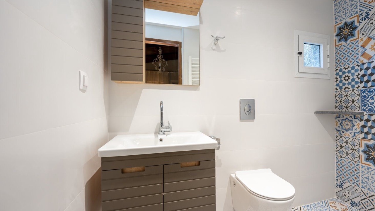Photo of Bathroom in Flogita