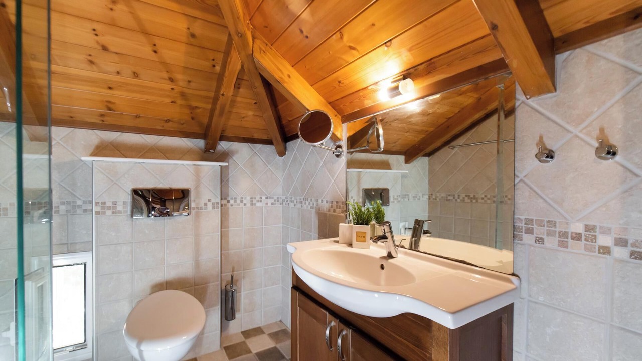Photo of Bathroom in Pondi