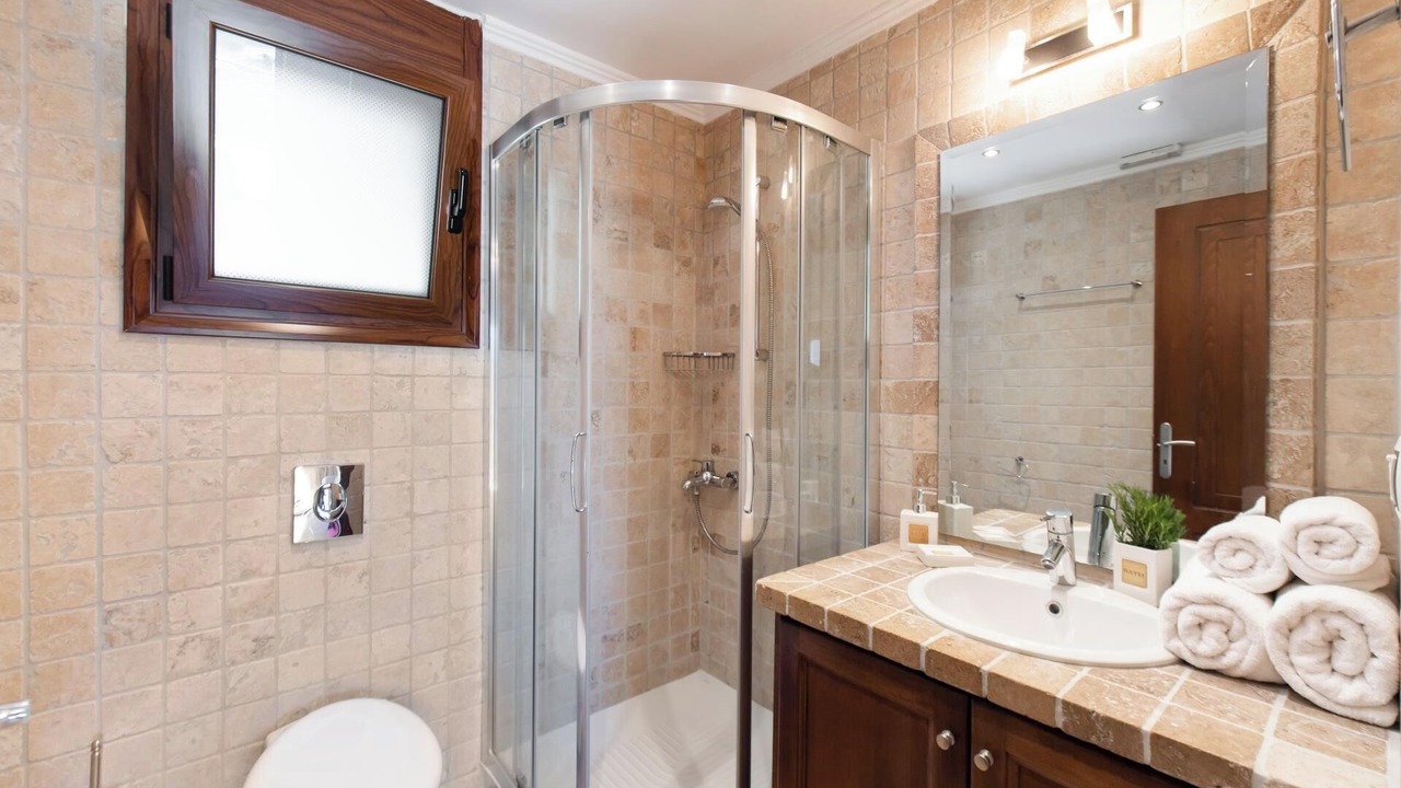 Photo of Bathroom in Pondi