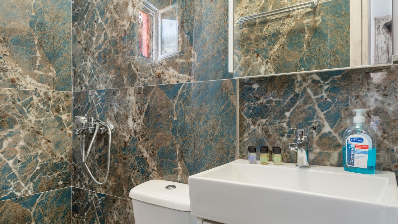 Photo of Bathroom in Kithnos