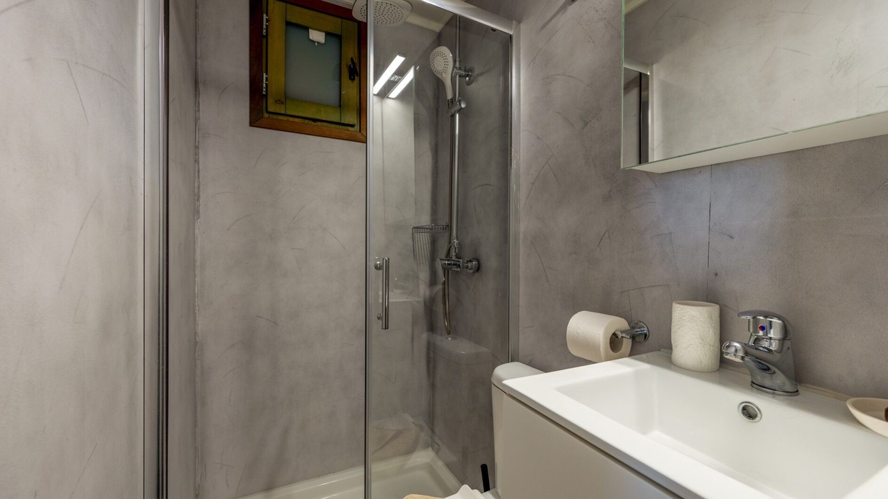 Photo of Bathroom in Saktouria