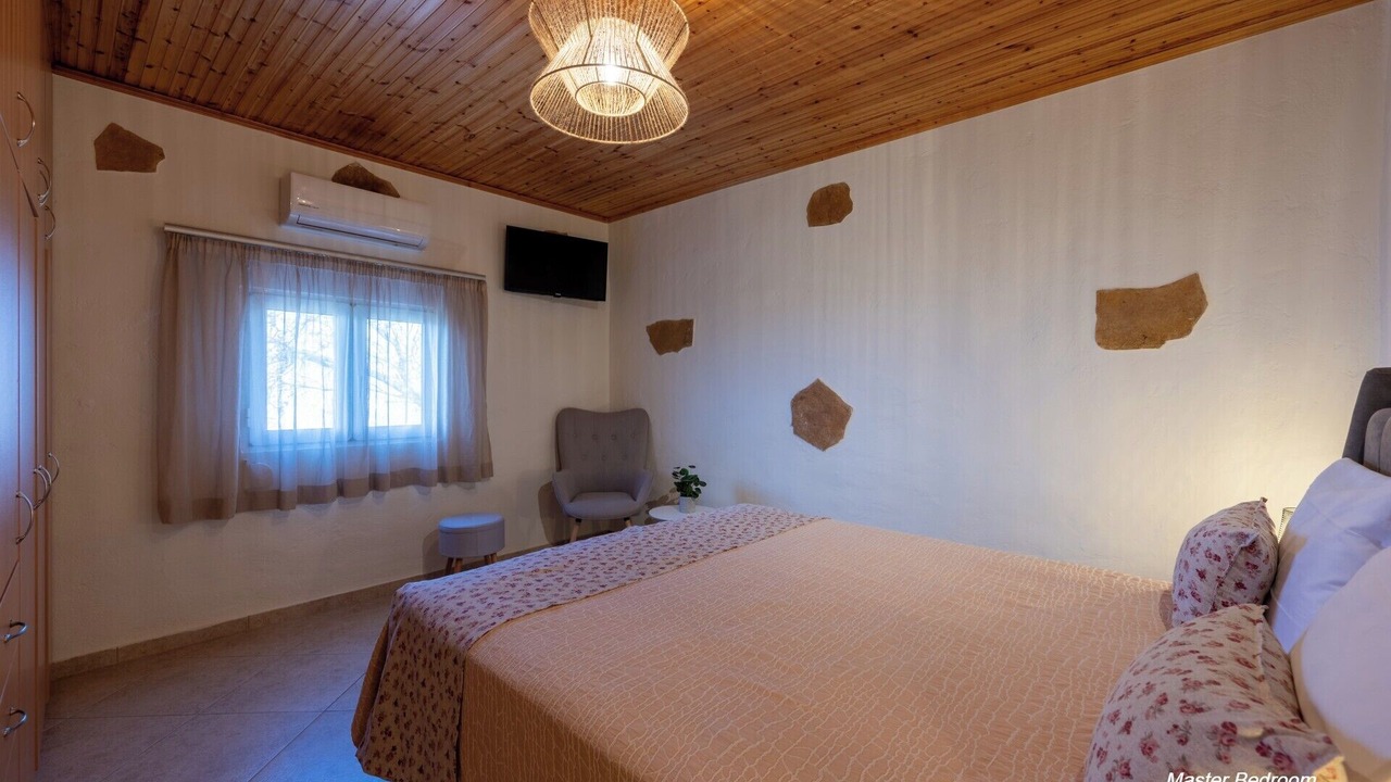 Photo of Bedroom in Saktouria