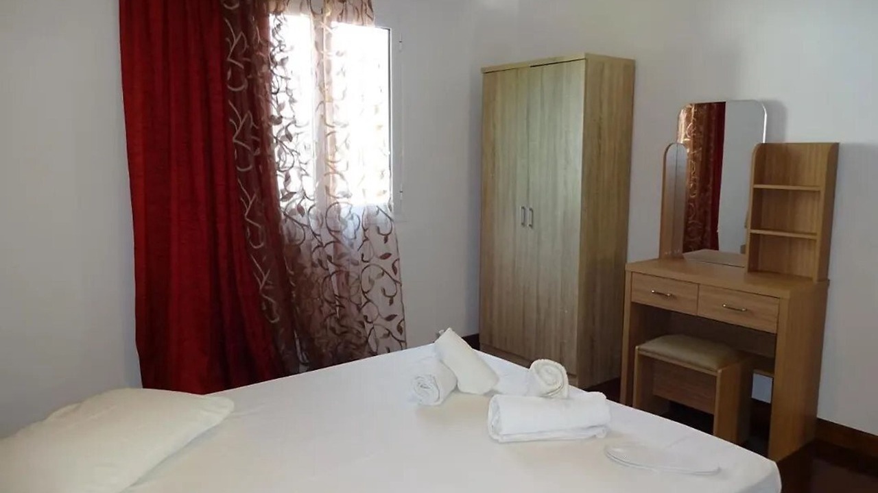 Photo of Bedroom in Ipsos