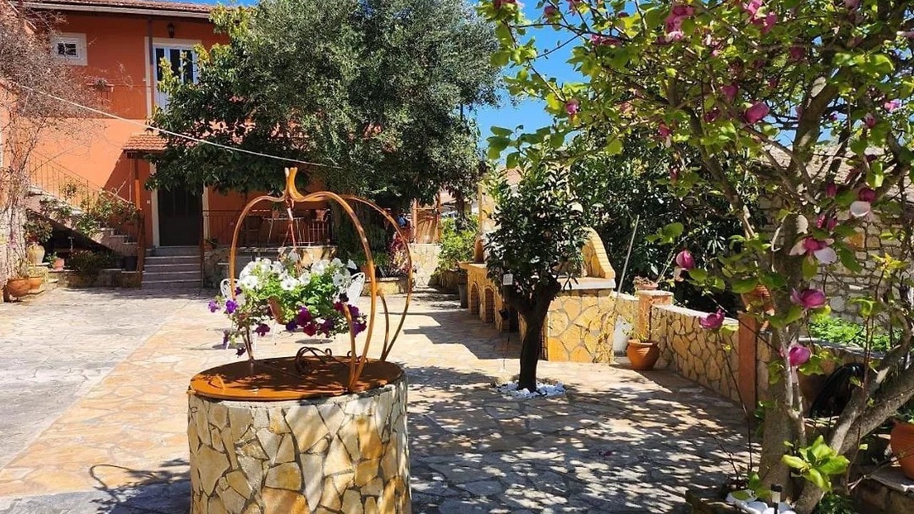 Photo of Outdoor in Ipsos