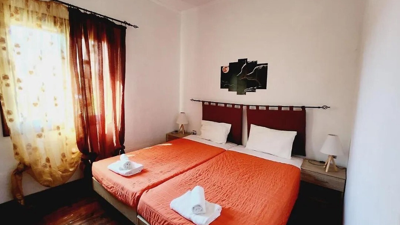 Photo of Bedroom in Ipsos
