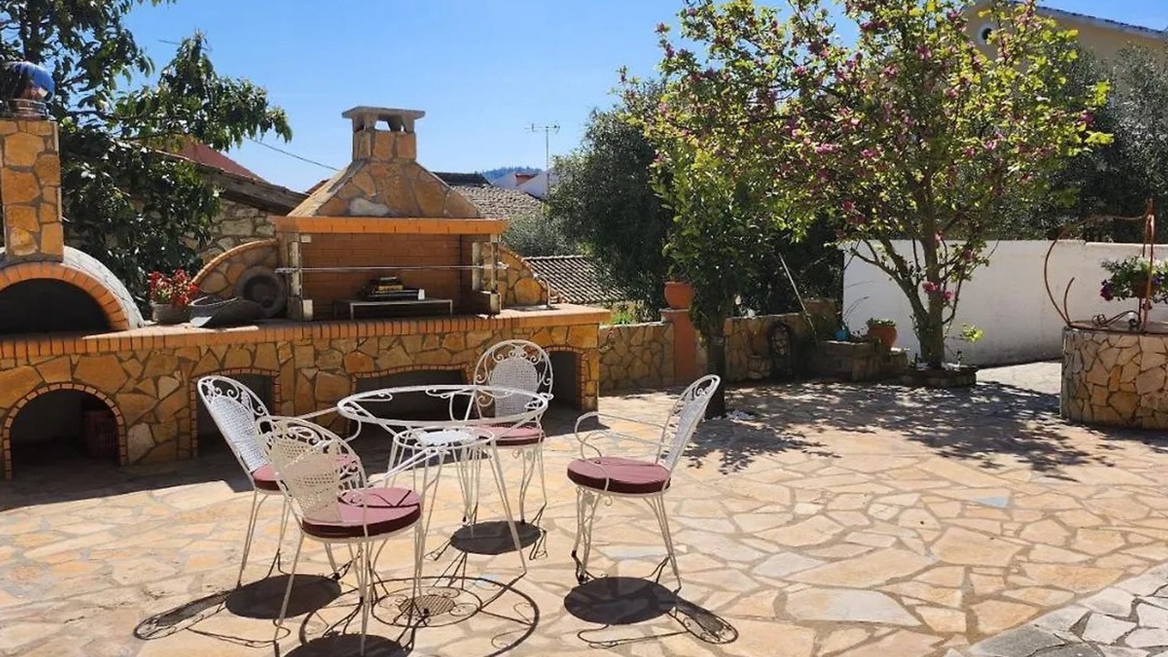 Photo of Outdoor in Ipsos