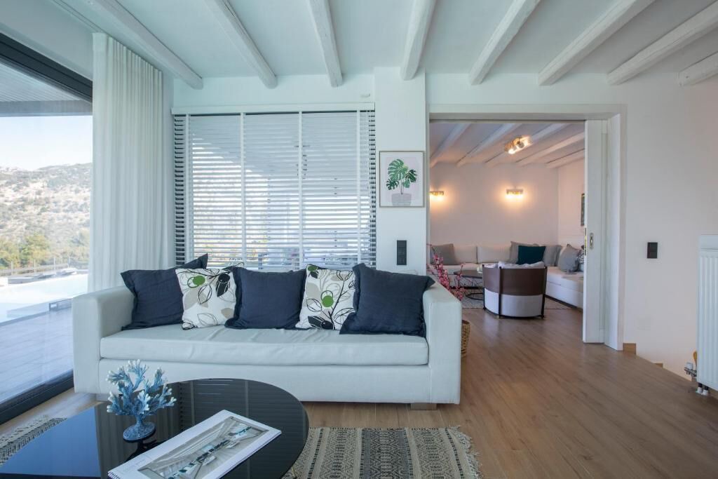 Photo of Livingroom in Kalamitsi