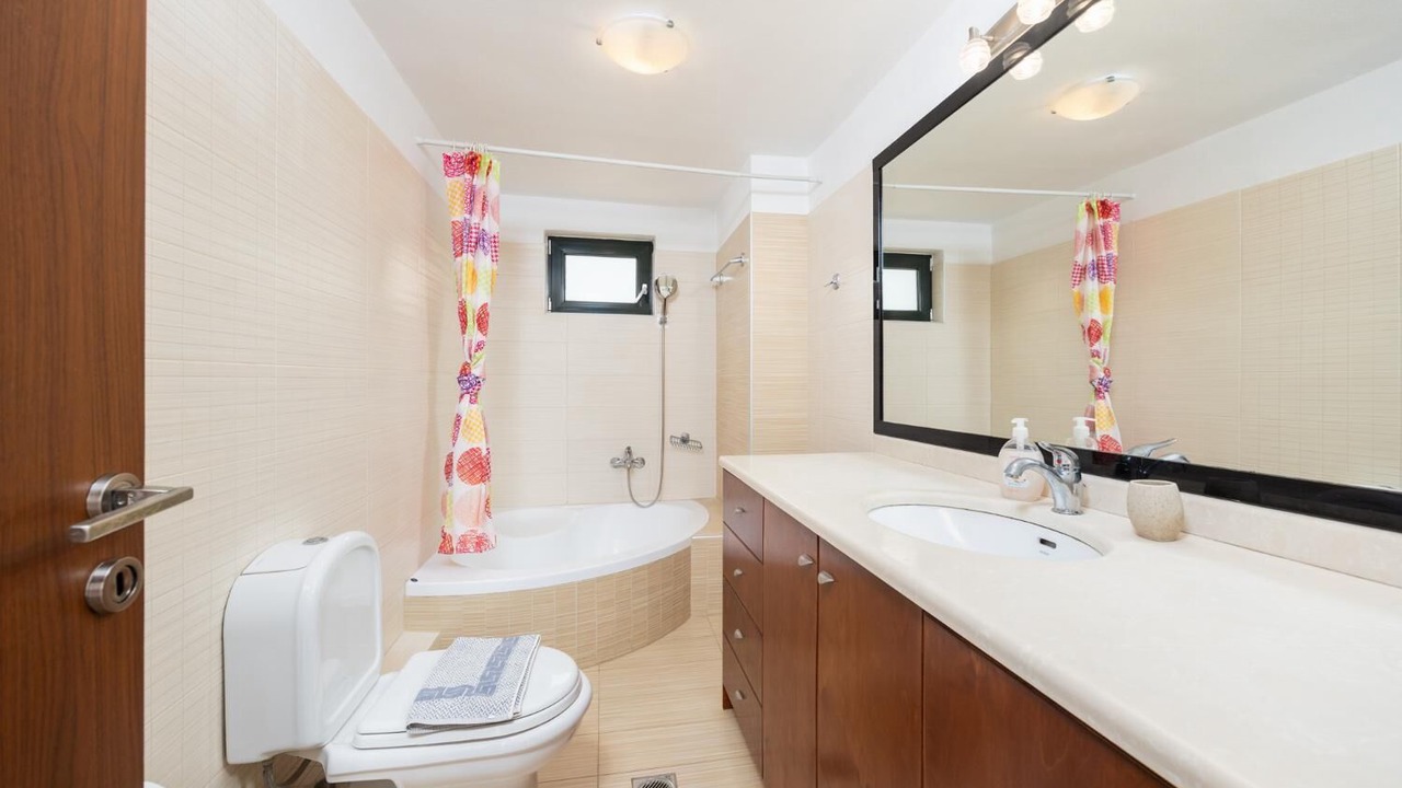 Photo of Bathroom in Gerani
