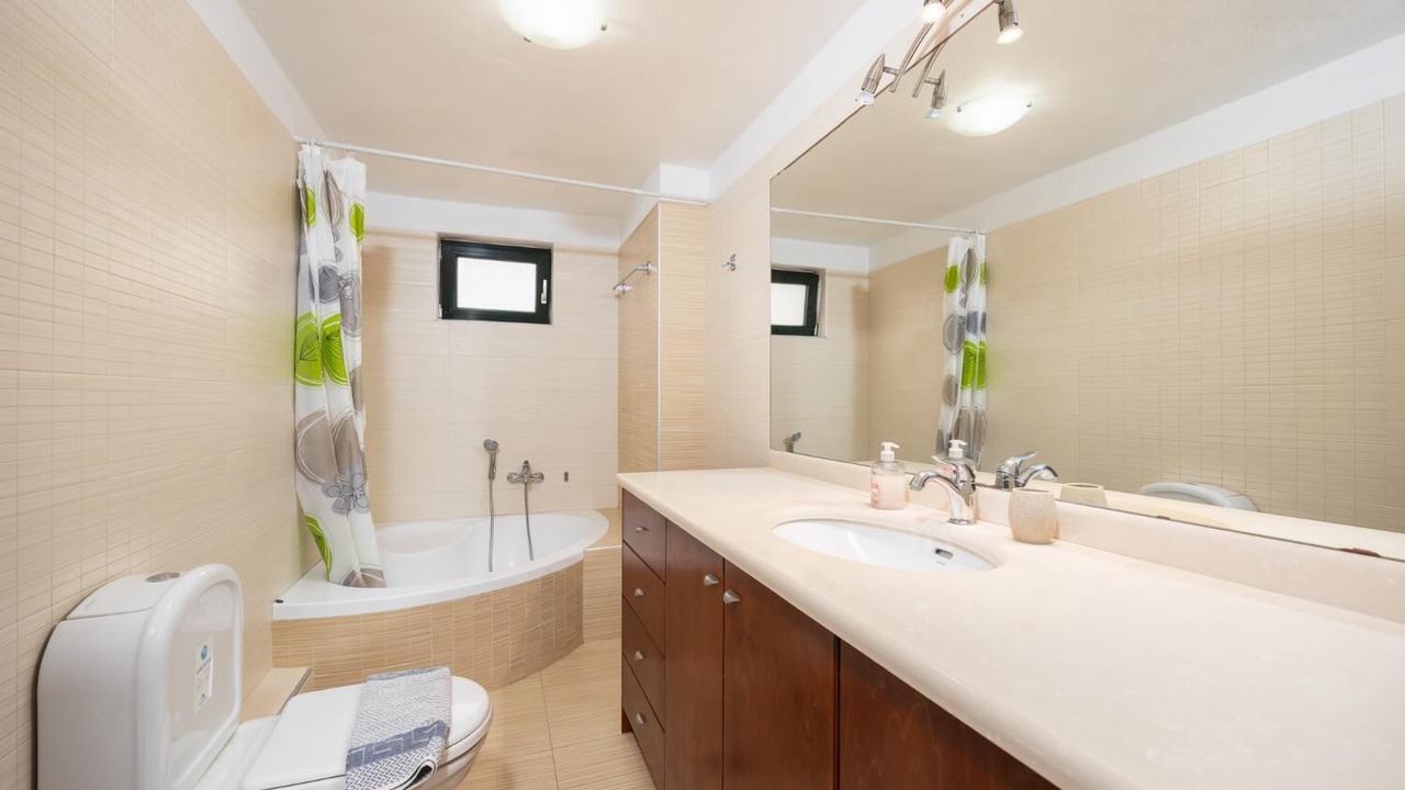 Photo of Bathroom in Gerani