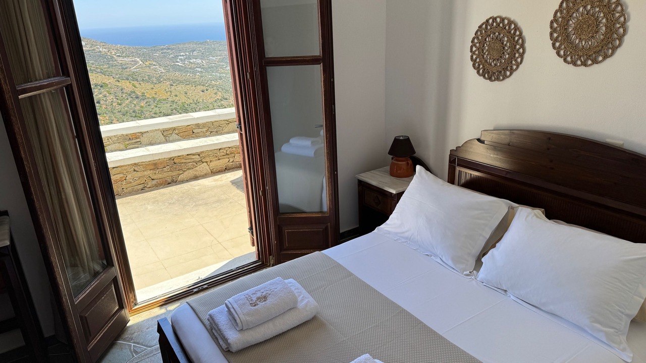 Photo of Bedroom in Platis Gialos