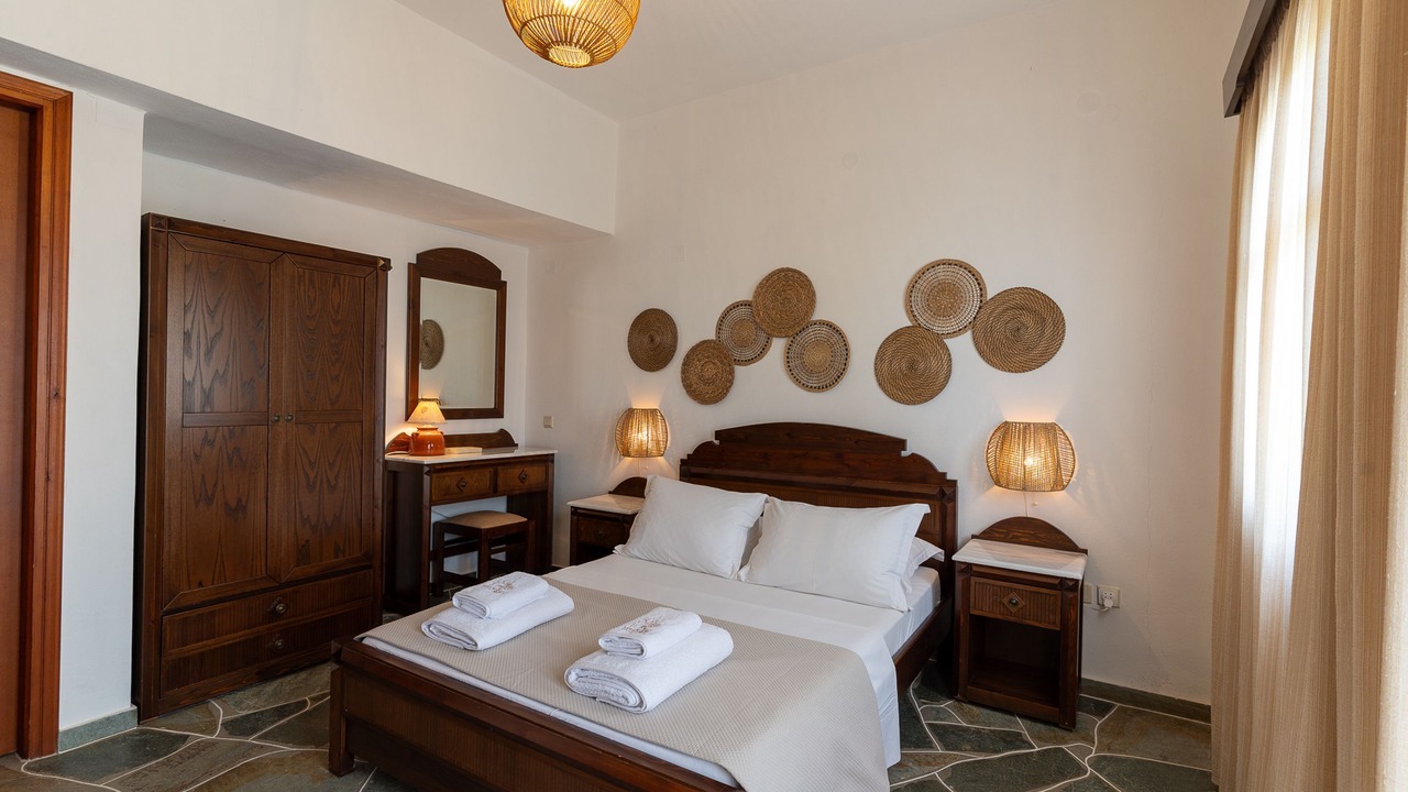 Photo of Bedroom in Platis Gialos