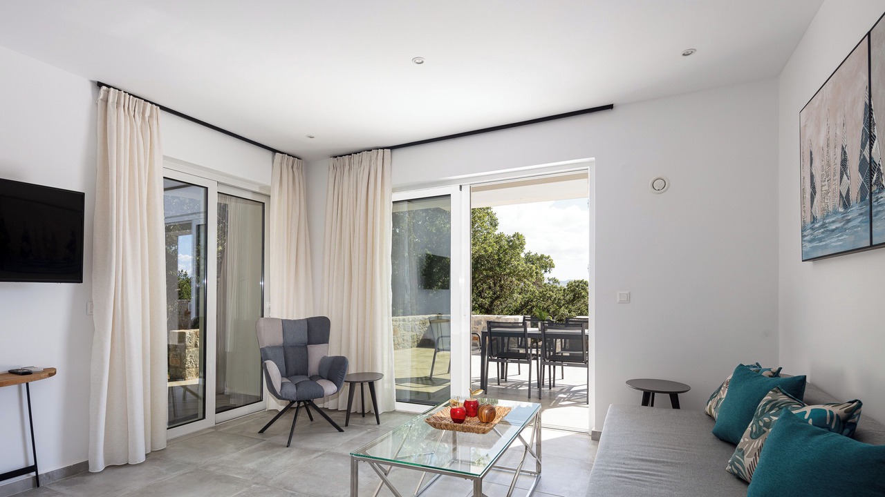 Photo of Livingroom in Armenoi