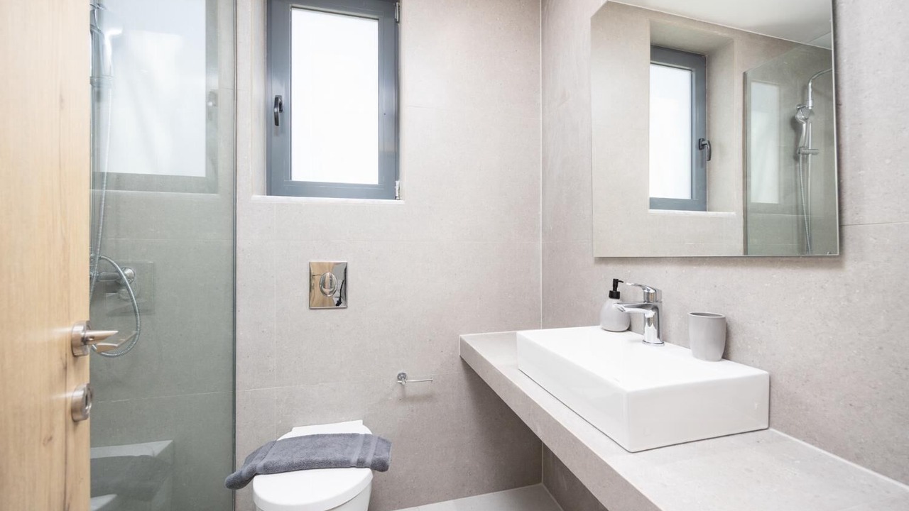 Photo of Bathroom in Petaloudes