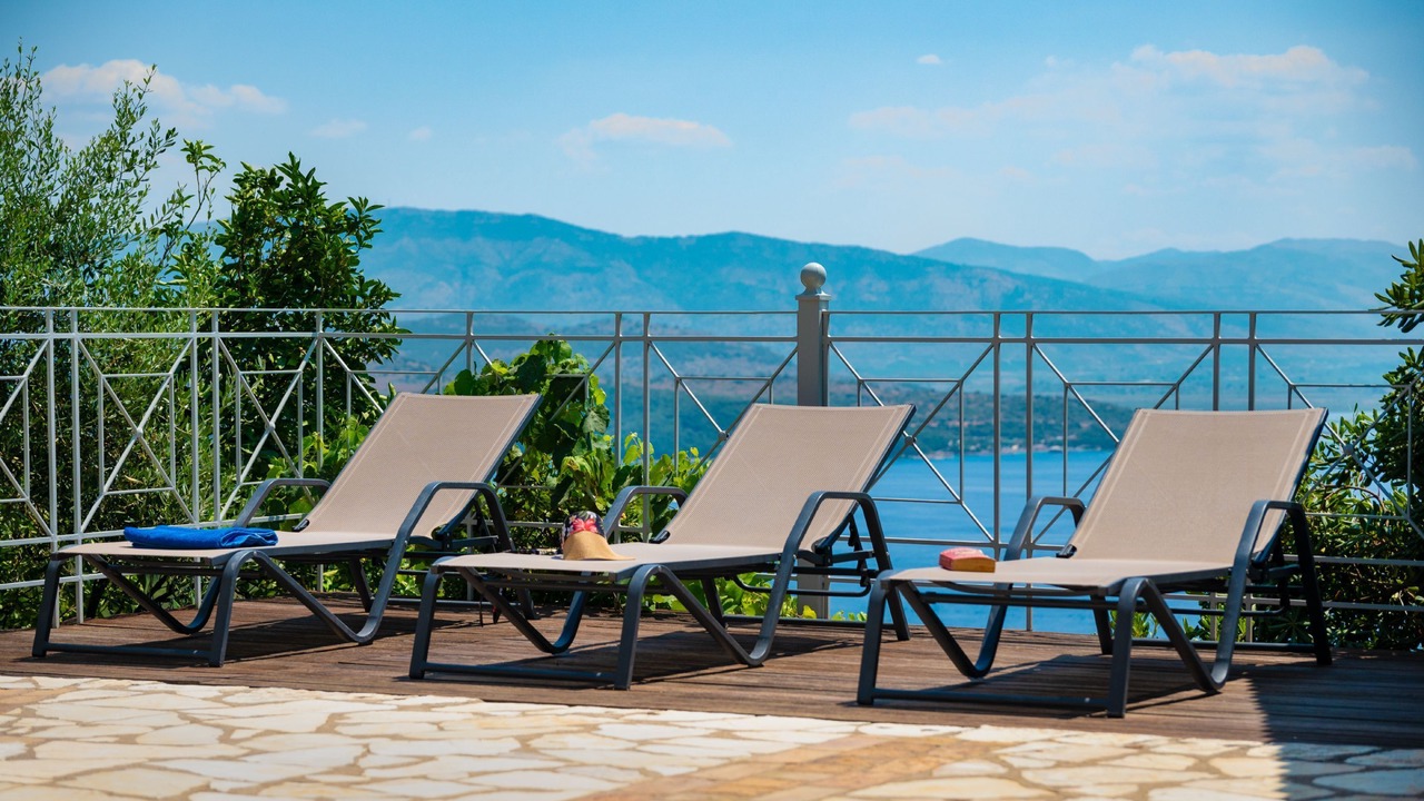 Photo of Outdoor in Petaleia