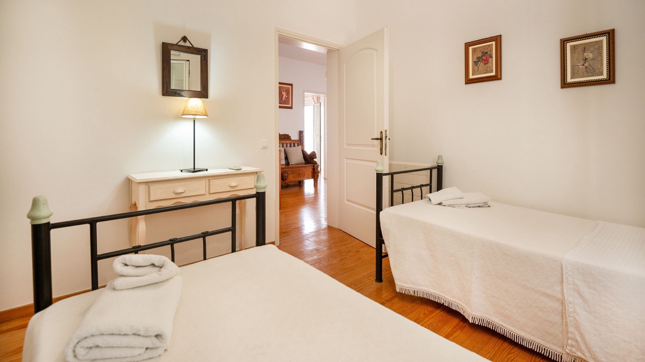 Photo of Bedroom in Petaleia