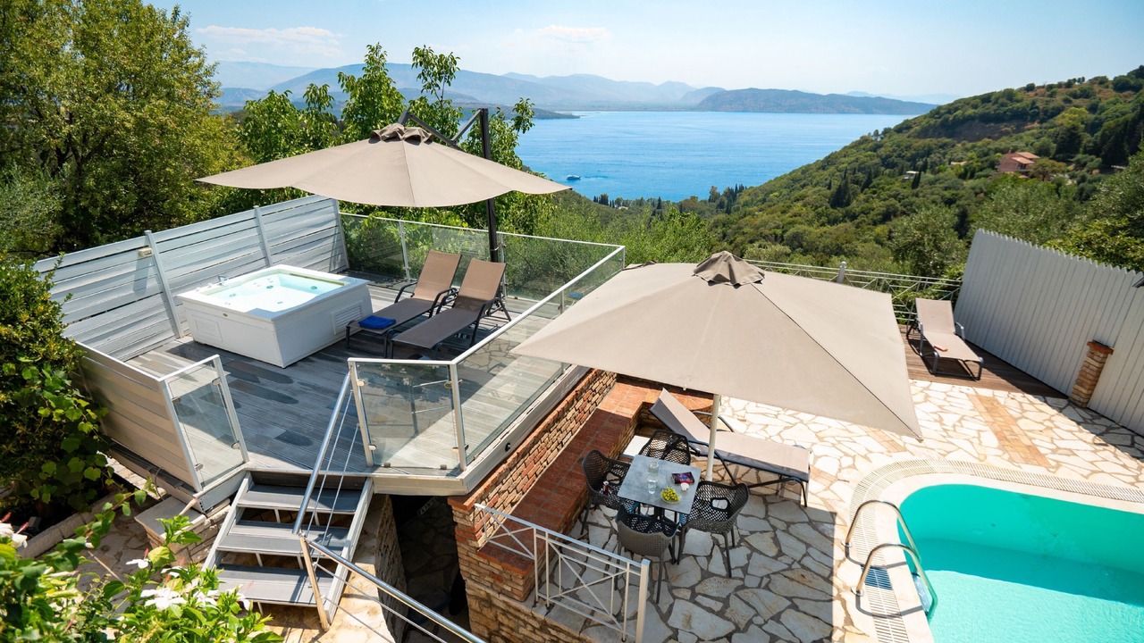 Photo of Outdoor in Petaleia