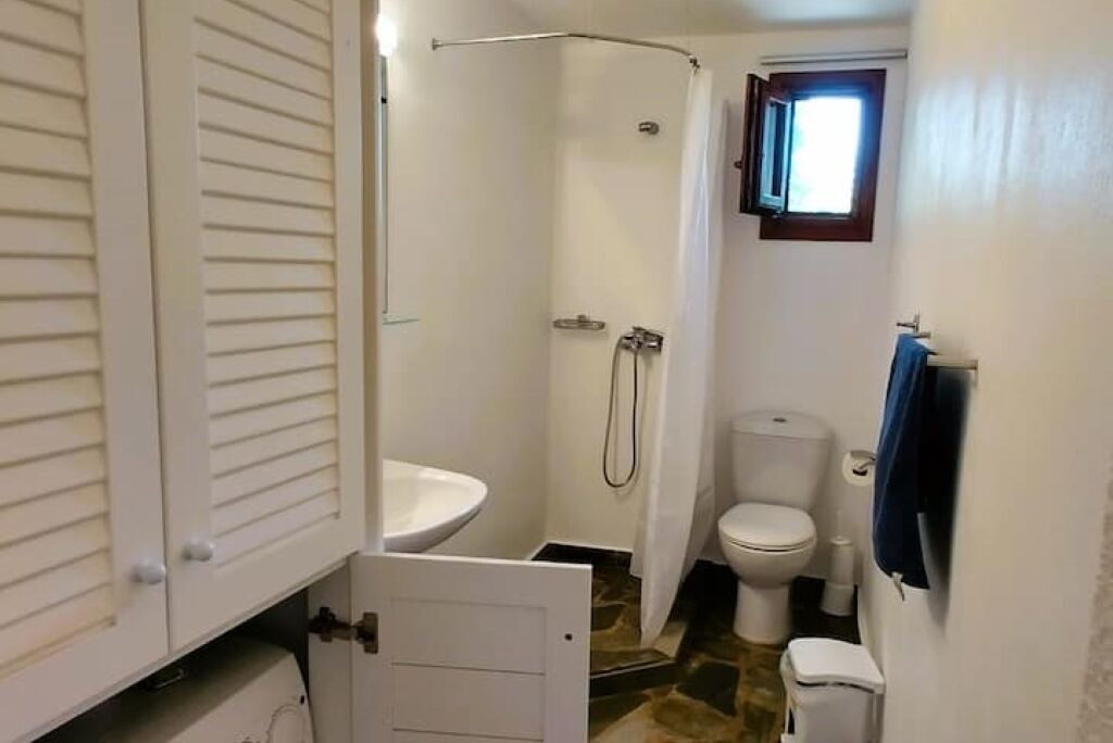 Photo of Bathroom in Krotiri
